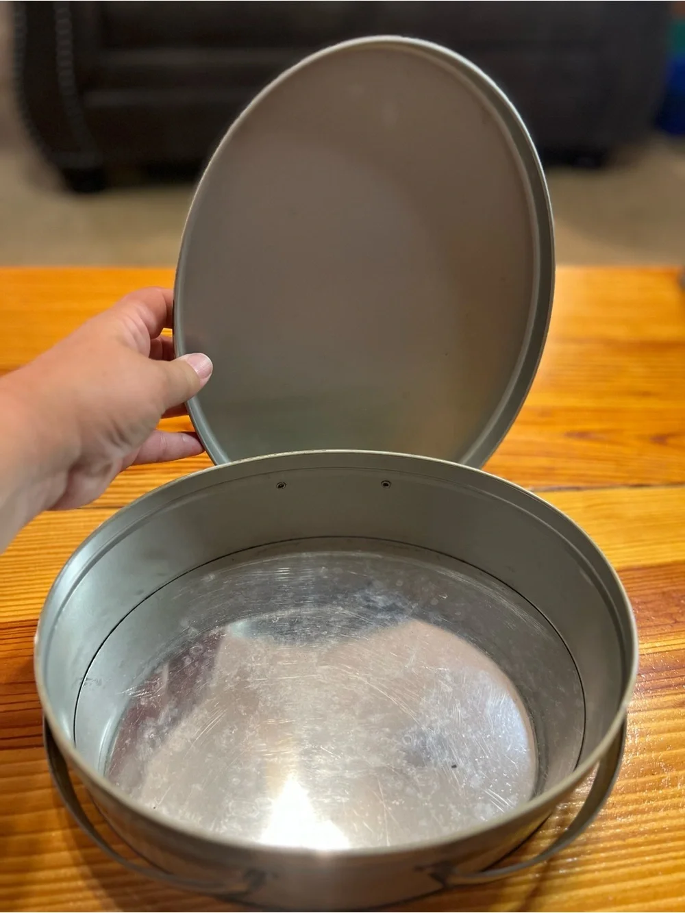 Vintage-Style Cream Metal Storage Tin with Handles